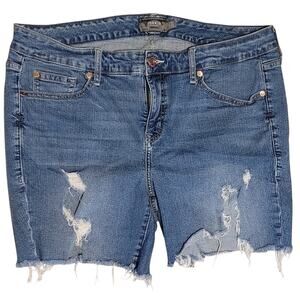 Torrid Womens Distressed Stretch Denim Bermuda Shorts with frayed hemline Sz 16